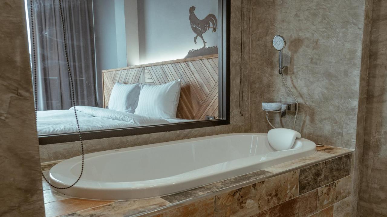 Ou Hotel 彭世洛 外观 照片