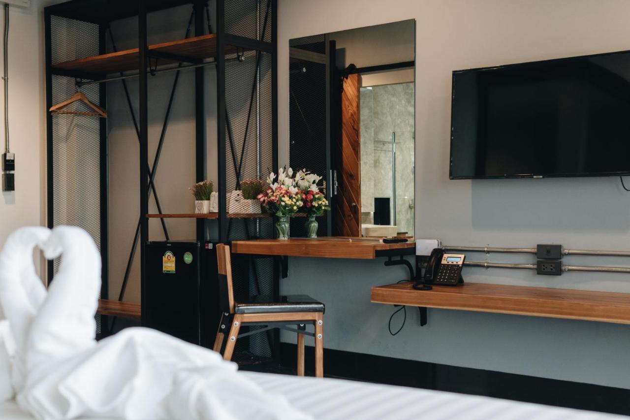 Ou Hotel 彭世洛 外观 照片