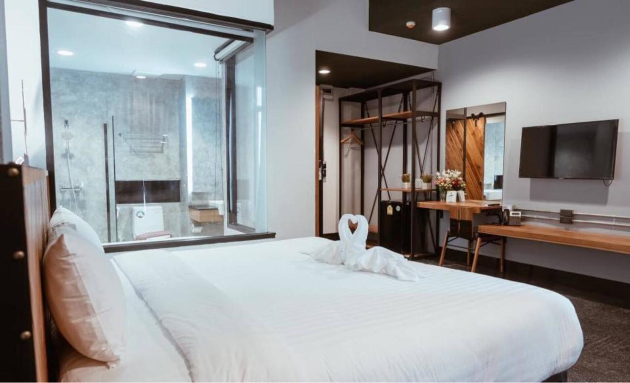 Ou Hotel 彭世洛 外观 照片