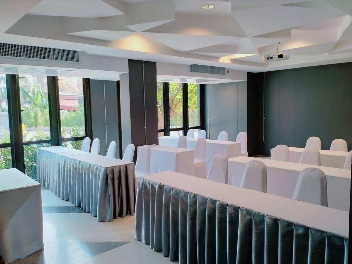 Ou Hotel 彭世洛 外观 照片